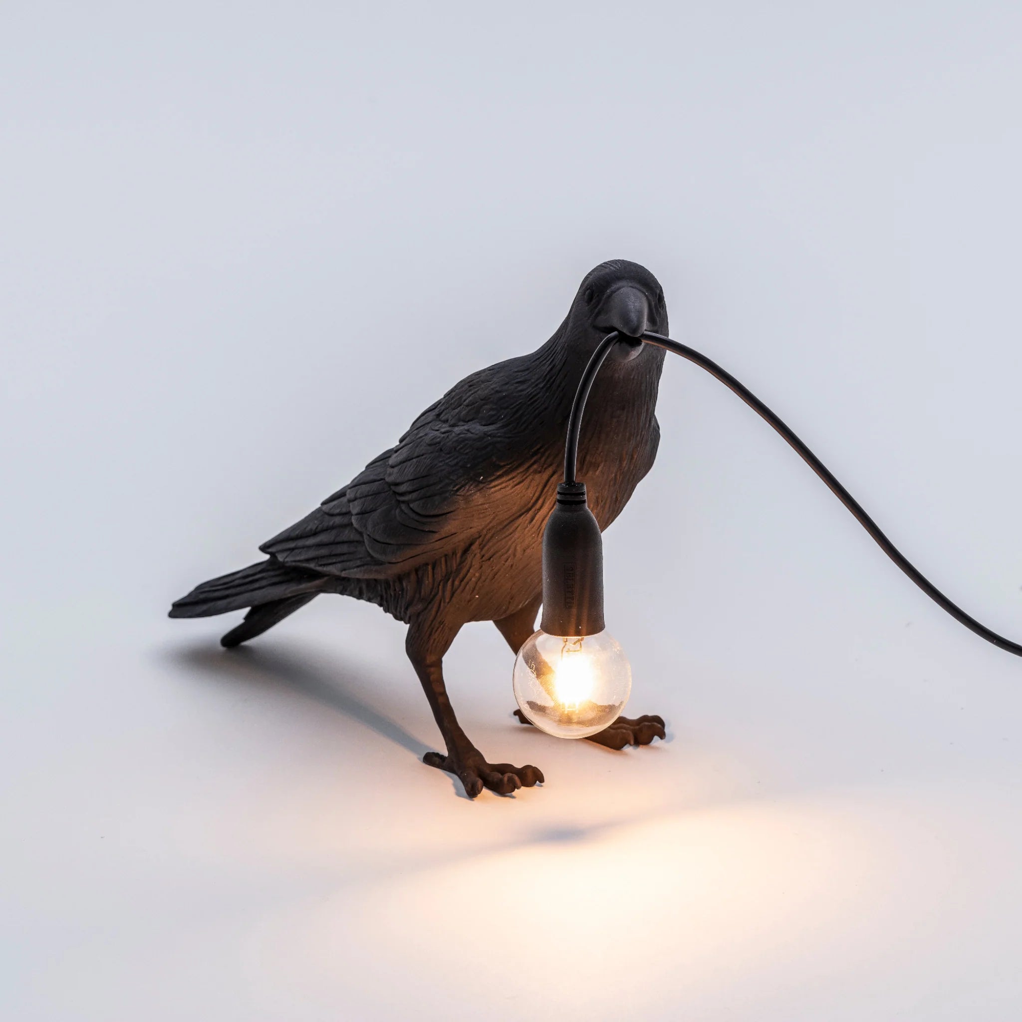 Bird Lamp Black Waiting